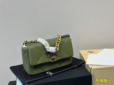 【二手包包】Chanel19mini 顏色圖NO111773