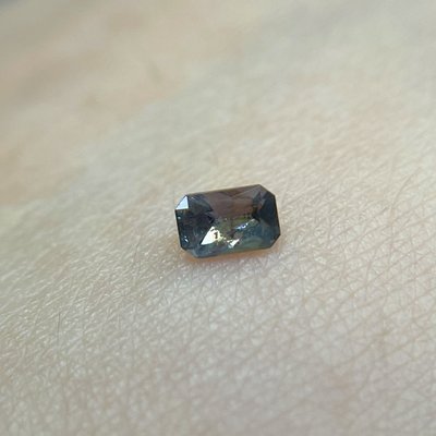 變色柘榴石(Garnet)裸石0.22ct [基隆克拉多色石Y拍]
