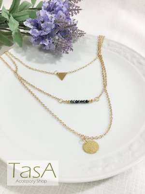TasA Accessory shop-金色串珠墜飾三層項鍊(黑色+金色三角墜飾)
