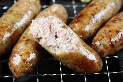 【烤肉系列】宏裕行-飛魚卵黑豬肉香腸(5條) / 約300g~結合黑豬肉的鮮甜 ~咀嚼時啵、啵、啵的飛魚卵在口中跳舞~