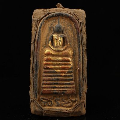 特賣-西藏古寺院出土老擦擦鐵金箔封印舍利佛牌   內封印高僧舍利子一顆     重373克   高16厘米