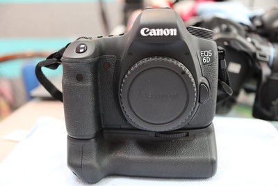 Canon EOS 6D 盒裝齊全 快門數9000 +原廠電池手把