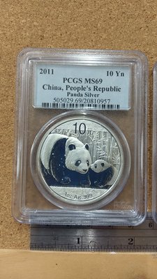 957--2011熊貓銀幣--PCGS MS69