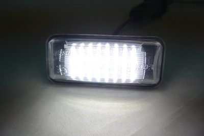 新店【阿勇的店】牌照燈 subaru forester 森林人 專用led 總成牌照燈 forester 牌照燈