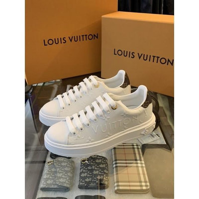 Louis Vuitton LV 經典 壓紋字母Logo設計搭配咖啡老花配色 女生 女款 小白鞋