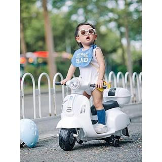 【淘氣寶貝】1066 - 🔥經典風格兒童電動車🔥 充電式兒童摩托車 全新現貨 24H快速出貨~ 含後置物箱