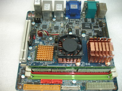 EMX-945GC-DVI Mini-ITX主機板 + Intel Atom 330 1.6GCPU + 2GB記憶