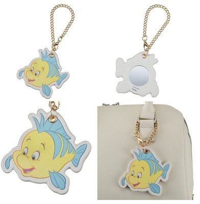 Ariel Lover 2023小美人魚《預購》日本迪士尼商店 正版 小比目魚 包包掛飾 小鏡子隨身鏡吊飾 鑰匙圈 掛飾