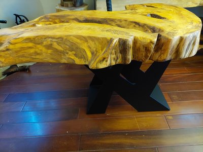 重油台灣黃檜樹根休閒桌厚8公分 超棒檜木香（通貨膨脹保值首選之一）標多少賣多少