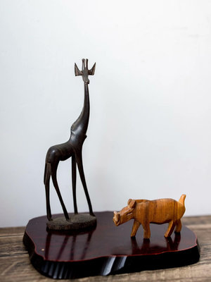 非洲中古 長頸鹿木雕 犀牛木雕擺件 藝術木雕