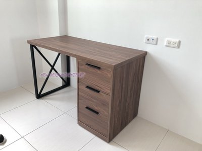 【N D Furniture】台南在地家具-日式風格防蛀木心板耐水耐磨浮雕壓紋可左右調整120cm三抽書桌/電腦桌MC