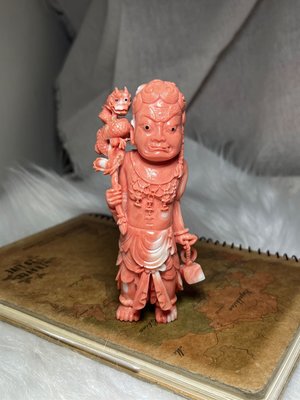 早期收藏佛家七寶老料有機寶石大顆momo紅珊瑚藝術雕刻不動明王擺件