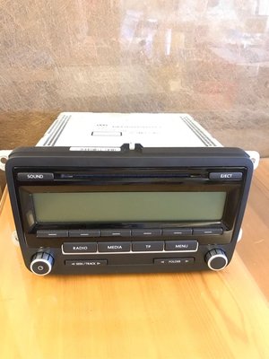二手良品 福斯 原廠 VW Golf Mk6 MP3 CD 中控 音響 收音機 2009-2011款 2011/2製造