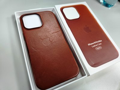 iPhone 14 Pro Max MagSafe 皮革保護殼 - 赭紅色(二手)
