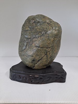 奇石-雅石-花蓮石-金瓜石-山，高19寛13厚9公分，重3.5公斤，編號00082