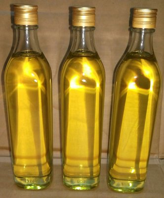 正台灣檜木黃檜精油玻璃瓶500cc玻璃瓶裝一瓶,最天然的防蚊液,狐臭腳臭抹這就對了