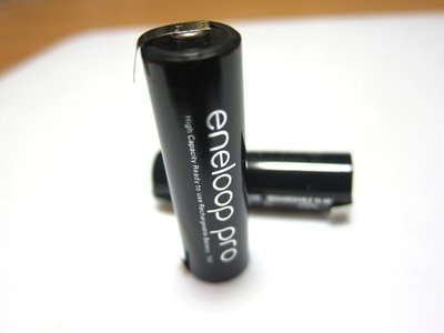 高級Panasonic 國際牌 eneloop pro 3號 2500mAh低自放電池~帶焊片一組兩顆