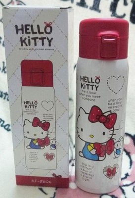 正版﹝Sanrio﹞授權※Hello Kitty凱蒂貓※【紅色瓶蓋-鎖扣造型】不銹鋼保溫瓶(480ml)