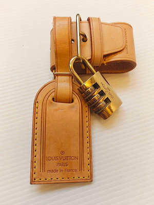 LV 行李箱真皮吊卡 路易威登Louis Vuitton 鑰匙圈 密碼鎖（不含鎖頭🔒）