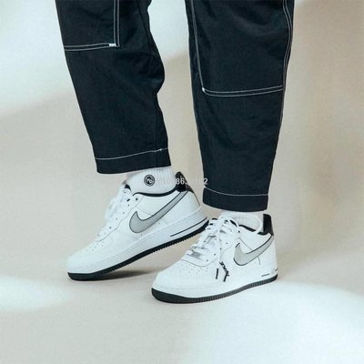 【代購】Nike Air Force 1 White Grey 格子反光 白黑 灰勾 經典百搭滑板鞋DO3809-101女鞋