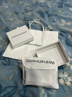 ☆專櫃正品 Calvin Klein Jeans 水波紋真皮短夾 卡片夾零錢包 全新出售☆