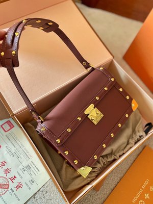 Vintage Lv suhali蘇哈里中古手提包，真的是活活的貴族包它的賣點除了品牌故事以 NO59176