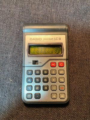 日本製 卡西歐CASIO pocket-LC II 經典老計算機 無法使用 沒有電池蓋 當零件機出售