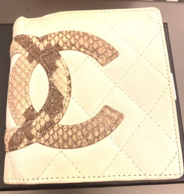 法國品牌 CHANEL 香奈兒經典康朋羊皮x蟒蛇皮 限量款扣式短夾(出清價 先搶先贏)