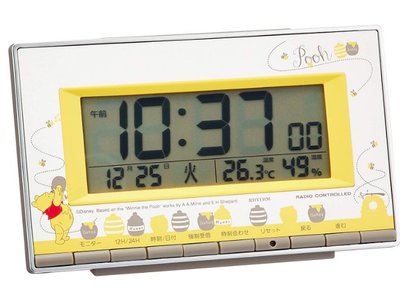 日本進口 正品迪士尼小熊維尼時鐘可測溫度顯示日期時鐘客廳房間靜音時鐘有夜燈鐘錶送禮禮物 6392c