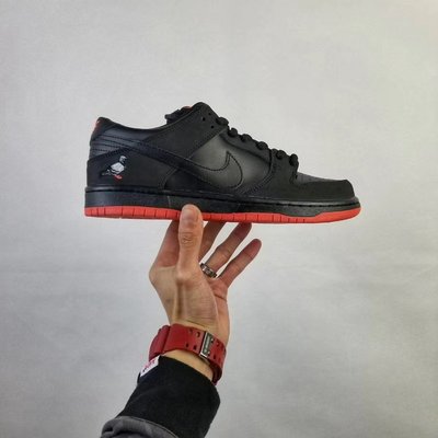 Nike SB Dunk Low Black Pigeon 黑紅 低幫 休閒板鞋 和平鴿883232-008