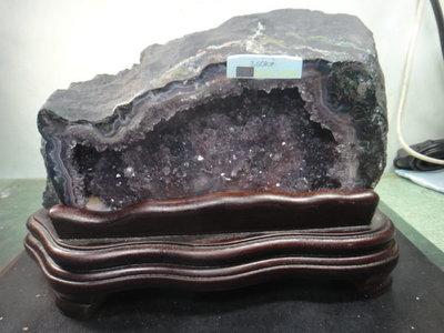 【競標網】天然高檔巴西紫水晶小型晶洞3.6公斤(贈座)(網路特價品、原價3500元)限量一件