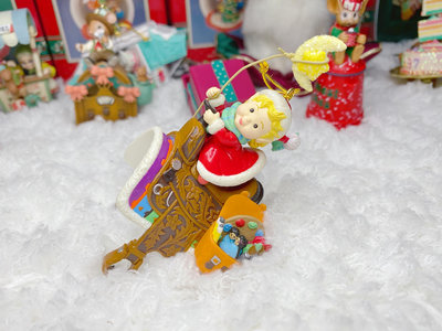 Enesco賀曼馬鞍騎馬圣誕禮物玩具擺件掛件娃屋裝飾