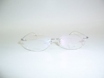 光寶眼鏡城(台南) Dr.Swan 無邊 包18白K(0.1), B純鈦IP 鑲鑽眼鏡,一體腳 BG9001/PD亮銀
