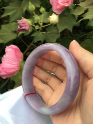 A+天然紫羅蘭翡翠玉鐲～窄版～《瑞紫2款》～手圍18.5號～內徑徑58mm寬12厚8mm，紫玉鐲～紫翡玉鐲，紫翡翠玉鐲，翡翠手鐲、翡翠手環！～｛熊寶貝珠寶｝～