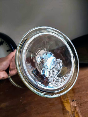 H 50年代 手工 捏臍 老玻璃 器皿  . 上下收口  氣泡波紋 . 徑 19.5 高 26 花瓶 花器