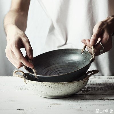 【熱賣精選】 純手工家用日式粗陶餐盤圓盤果盤點心盤麻繩把手做舊陶瓷餐具碗盤