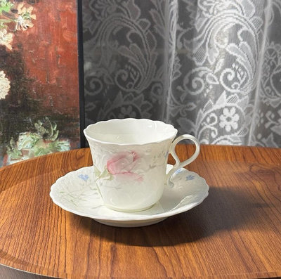 鳴海 narumi 玫瑰浮雕絲綢骨瓷咖啡杯