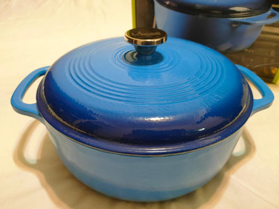 LODGE 圓形琺瑯鑄鐵湯鍋