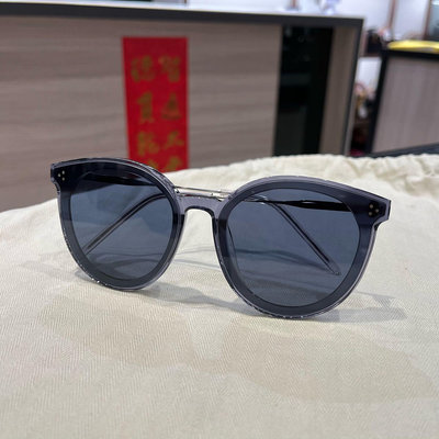 ⭐️ 香榭屋精品店 GENTLE MONSTER GM 深藍色鏡片太陽眼鏡 墨鏡 (XC0561)