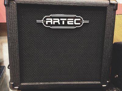 Artec 電吉他 音箱 10W 內建破音 操作直覺 可插Mp3 耳機 練習最佳幫手 非marshall fender