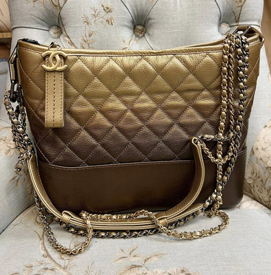 Chanel全新未使用的古銅金色漸層大款流浪包