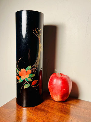 【梅根甜甜歐洲古物】1970年代日本手工漆器*現貨在台*老物古物老件#裝飾#金漆#花卉花器#藝術#攝影#復古