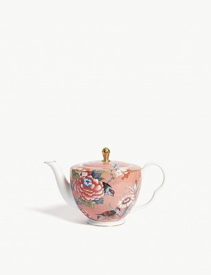全新正品。英國 Wedgwood。嫣红牡丹系列 - 嫣红牡丹骨瓷大茶壺 1L。預購
