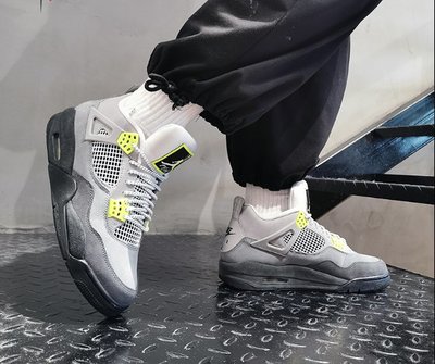 Air Jordan 4 Retro SE Neon AJ4 麂皮灰綠 男子運動鞋 籃球鞋 CT5342-007 男鞋