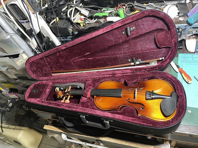 高雄 小港區 桂林 - 2手 KKP 3 Assembly:CJM 小提琴 初學入門款 小提琴 單板琴 9成新 出售 - 自取自搬 - 透天1～3樓