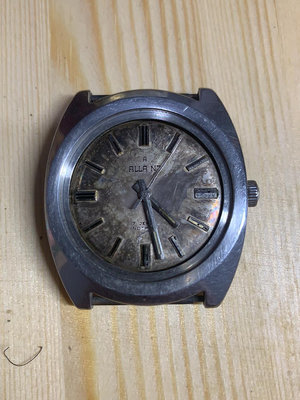 y阿蘭愛尼古董上勁男錶出售，一線百姓手里收來的，圖片視頻實拍，