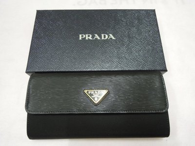 PRADA (全新正品) 黑色皮夾