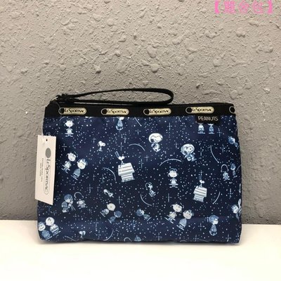 ╭＊全新現貨＊LeSportsac x Snoopy 8236 太空史努比 大號 掛繩款手拿包化妝包 防水輕量 零錢包鑰