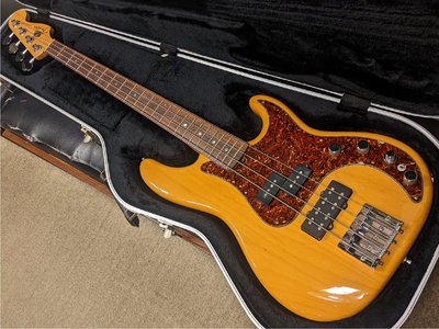 Fender American 2005 Deluxe Precision Bass