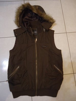 Bounty Hunter 深棕色連帽背心,韓國製,100%棉,尺寸:L,胸寬:49cm,少穿極新,降價大出清.